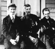 Pauling with Friends at the Oregon Agricultural College