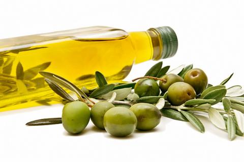 Olive oil and olives for vitamin E